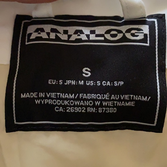 Men’s Burton bib snow pants brand new never worn injured before season. - Picture 4 of 5